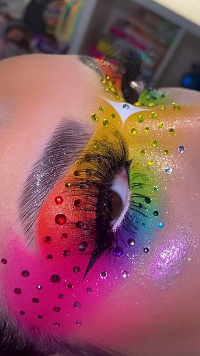 Creative Rainbow Makeup Tutorial