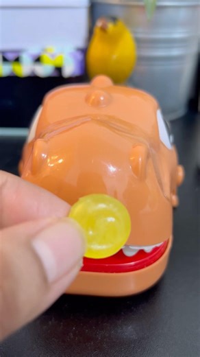 Angry Dino eating a piece of Strepsil #strepsil #asmrsounds #satisfying #viralshort #shortvideo