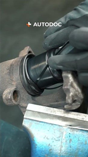 #Lifehack: how to install a brake caliper piston 🔧