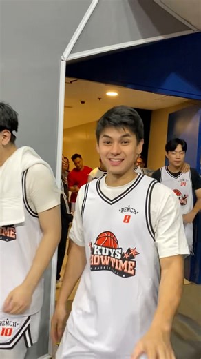 1.2M views · 14K reactions | Team #KuysShowtime at the #BENCHShootOfAsia Post Game. Fresh pa rin! #Bench #DustinYu #VhongNavarro #ZeusCollins | Exclusive PH | Facebook