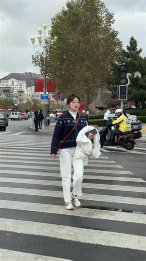 Trời nồm ẩm mặc vậy okela quá hen #tipphoidoxinh #usagyyy #trending #embe_macdep #fyp