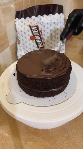 Chocolate Mud Cake Decoration Part-1. #Dhanmondi #ordercake #fypシ゚viralシfypシ゚ #bdreeels #chocolatecake | Dreamy cake & bake | Facebook