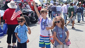 Crowds flock to nearly-canceled Edmonds Fourth of July celebration