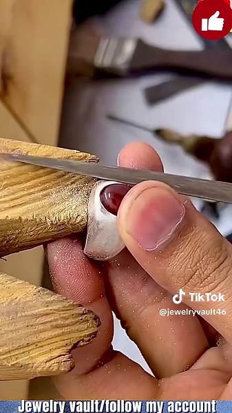 Crafting a Silver Ring with Yemeni Aqeeq Stone