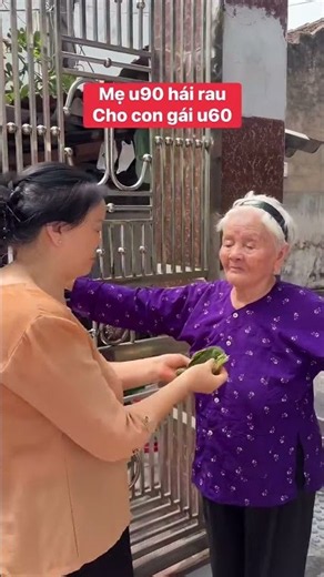 My 90-year-old mom visits her 60-year-old daughter #viral #mom #family #funny #entertainment