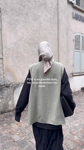 Marre des robes qui arrivent au tibia, le long qui est jamais long. #styletips #modestoutfits #modest #secondemain #hijabstyle #prt #fry #explore