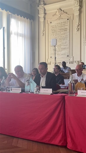 Ouverture du Conseil municipal par Monsieur le Maire Olivier Sarrabeyrouse. La nouveauté à Noisy-le-Sec : pour garantir davantage de parité, le temps de parole des élues et élus sera décompté et publié toutes les heures. #ParoleDesElues | Ville de Noisy le Sec
