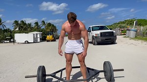 15K views · 2.2K reactions | Full Body Workout Farmers Walks • hold...