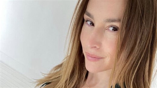Vanessa Demouy en deuil : l'actrice d'Ici tout commence annonce la mort de son père biologique (PHOTO) - Télé 2 Semaines