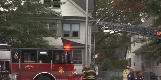 4 people displaced after Springfield house fire
