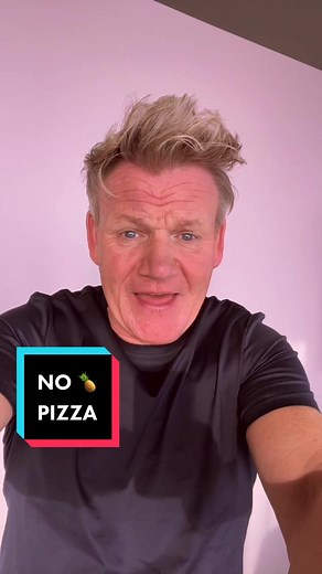 #stitch with @preston #Pineapple should never be on #pizza….ever !! #ramsayreacts