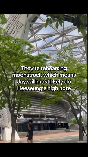 ENHYPEN Heeseung's High Note in Moonstruck Performance