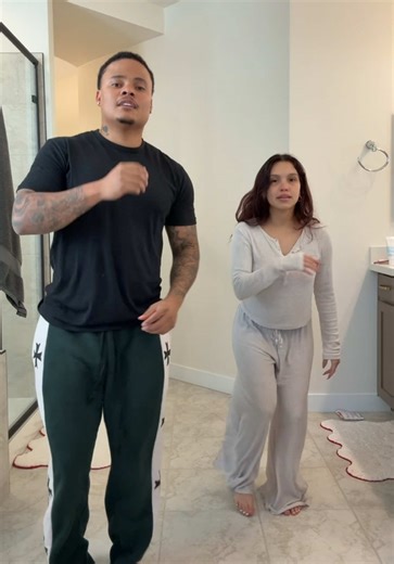Had to lock in 🤣🔥 @Sachi 🌸 #lilversachi #larobenz #family #viral | savage love dance