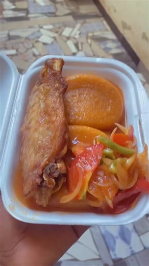 Meilleur bouffe à Lomé : Pinõn Ailerons et autres options