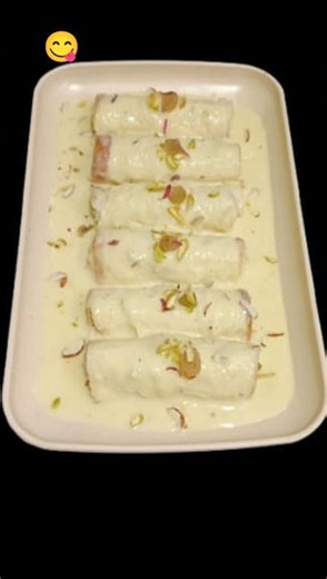 Creamy Bread Malai Roll 😍 | 1 minute Ramadan Iftar Sweet | Soft &Creamy Bread Roll #shorts #yt