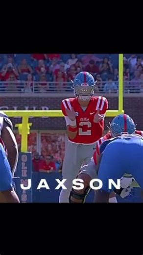 HE AINT NO HOLLER BACK BOY