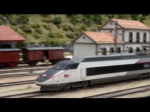 Jouef (H0 1:87) - HJ2231 - TGV Sud-Est nouvelle livrée "Carmillon"