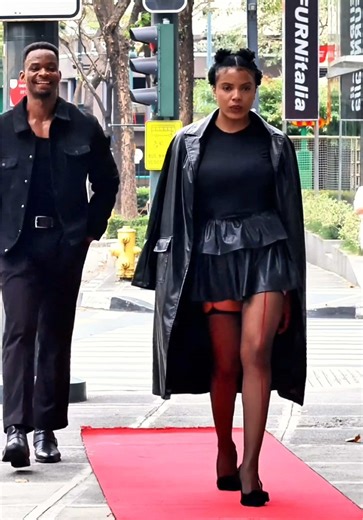 Boss Lady Red Carpet Walk: Rate Her Style!