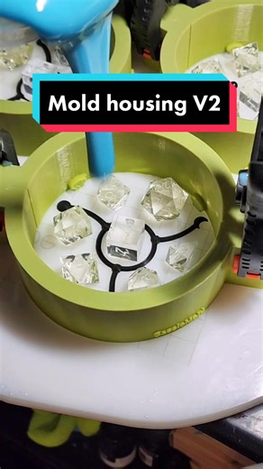 Making Dice Molds with Improved Mold Housing V2