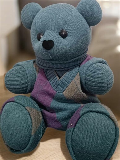 🧸 REALIZAMOS OSITOS MEMORIALES 🇪🇨🧸 👗👔👚 Transformamos las prendas de un ser querido en un osito conmemorativo único y lleno de amor. 📌 ideal para recordar a quien vivirá siempre en nuestro corazón.❤️ 💟 personalizados con nombres y frases especiales. 🇪🇨 Envíos a todo el país. 📱 Haz tu pedido por WhatsApp 0997546217 🧸 MEMORY BEAR 🤗 dónde cada puntada Guarda una historia.🫙 #Quito_ecuador🇪🇨 #amoreterno♡ #memorybears #recuerdosinolvidables #paratiiiiiiiiiiiiiiiiiiiiiiiiiiiiiii