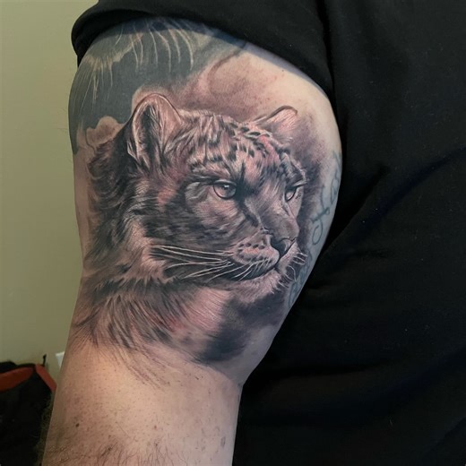 Are you an animal lover? Well I love putting that admiration in ink. The books are open and I want you in my chair. https://www.vagaro.com/oldeoakstudio | Olde Oak Studio