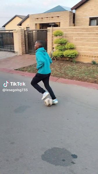 Mastering Ball Skills: Tricks for On-the-Floor Football