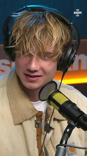 🚨#jadenhossler is forever a #belieber like us! 😭 hear the rest of his hang with #hits1la @Tony Fly (Taylor’s Version) and @Symon on the #siriusxm app 📲
