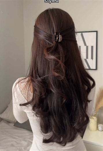 How to Blowout Layered Hair: A Step-by-Step Brunette Guide