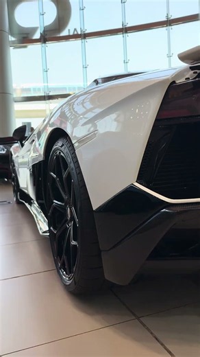 The FINAL Lamborghini Aventador V12 🔥 | Ultimae