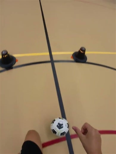 SmartGoals challenge – brain & ball in sync 🧠⚽️”#SmartTraining #EliteFootball #KidsSoccer #TechSport