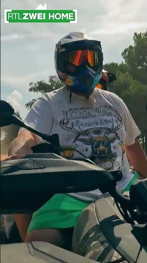 Vollgas durch die Berge! 🏔️ Wer bremst, verliert? 🏍️ | RTLZWEI Home #bellaitalia #E39