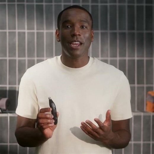 How To Power On & Charge The Weed Whacker® 3.0 Plus