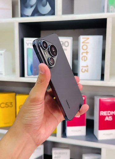 10 သိန်းနဲ့ရမှာ 😲 #Huawei Pura 70 ဒီဈေးနဲ့ #HuaweiPura70 ဂိမ်းလဲကောင်း #battery ပိုင်းလဲရှယ် #Huawei