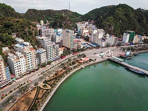 Cat Ba Hotels | 5, 4, 3, 2 Star in Cat Ba Island ❤️