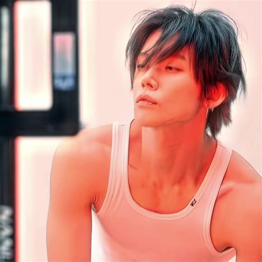 Yeonjun's Androgynous Style and Looks