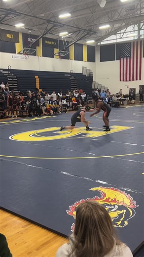 Logan Tollison (@logan.tollison)’s videos with Hand Clap - BlitzMix - Doddie Savage