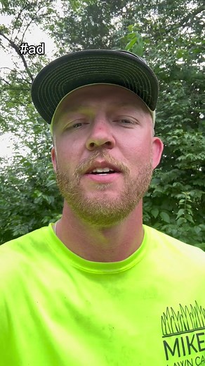 Repairing a customers patchy lawn with the @Pennington Lawn & Garden Smart Patch #lawncare #penningtonpartner #ad #SmartFromTheStart