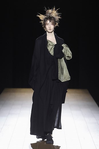 Yohji Yamamoto TOP | Yohji Yamamoto (ヨウジヤマモト) Official Site
