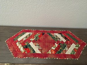 Holiday Table Topper - Etsy Canada