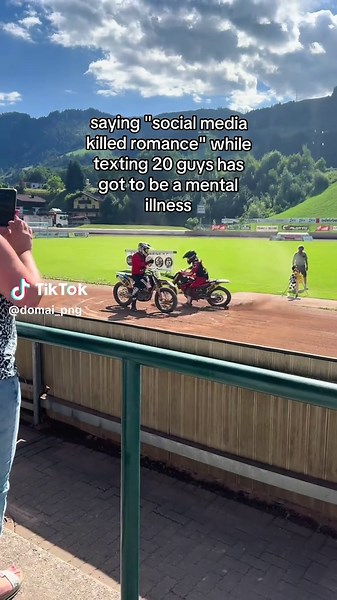 #foryoupagе #fürdich #fyp #supermoto #buildnotbought