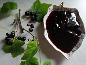 Delicious Blackcurrant Jelly in 10 minutes. Currant Jelly. Berry Jelly.