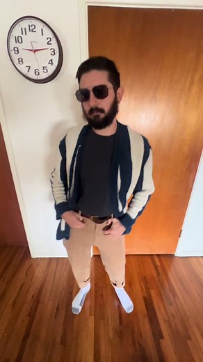 Alan Resnick (@alanresnick)’s videos with Don't Huzzle for Love - The Apostles