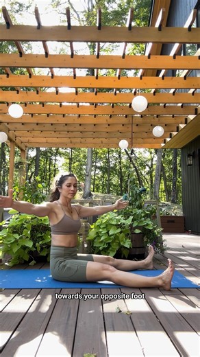 show your body some love with 3 pilates stretches 🤸‍♀️ | Peloton