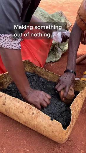 Charcoal briquettes 💥 useless leftovers mixed with a little porridge 👉👉 and now we’ve got another source of cooking fuel ❤️ #uganda #visituganda #sustainabletourism #climateaction