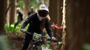 Ever wondered what a full week holiday at the Megavalanche Reunion Island looks like? Here is the aftermovie of the Mega 2021! An amazing week of riding, adventures, parties, discovering and lots of fun between friends ! Or maybe it's just a preview of your 2022 vacations...? :) Thank you all for this crazy edition and see you next year ! Ville de Saint-Paul Région Réunion Ile de La Réunion Tourisme (IRT) Monster Energy Loisibike Reunion Chain Reaction Cycles Nukeproof #megavalanche #massstart #