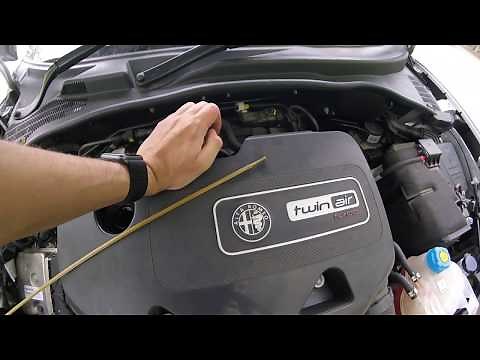 Checking oil level on an Alfa/Fiat Twin air engine