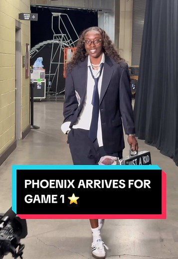 Phoenix Mercury Arrive in Style for WNBA Finals Game 1