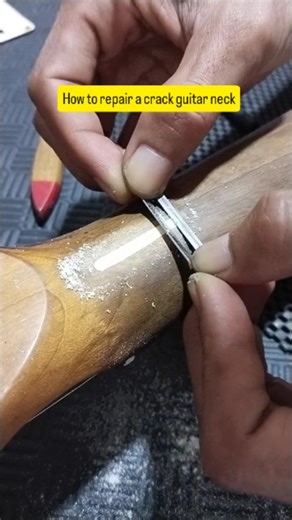 How to repair a crack guitar neck 🧐 Follow me for more #guitar #guitarrepair #guitarist #guitarsetup #reels @sorotan | Purwanto Djoko