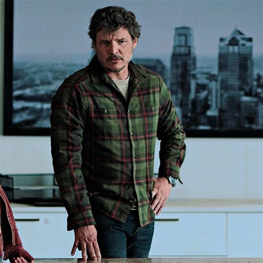 finding out he was so insecure too around this time is MAD crazy he was fine as fuck as joel