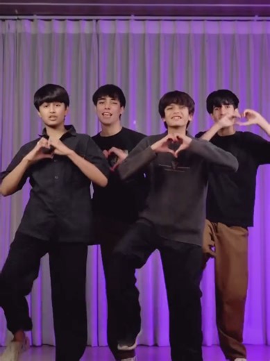 Ghar Pe Ludo Khelungi - Dance and Fun